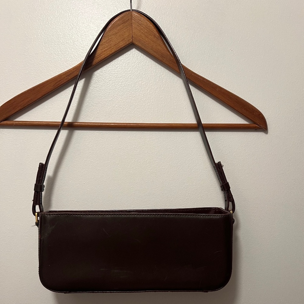 90s Dark Brown Baguette Bag – Gold Hardware, Magnetic Closure